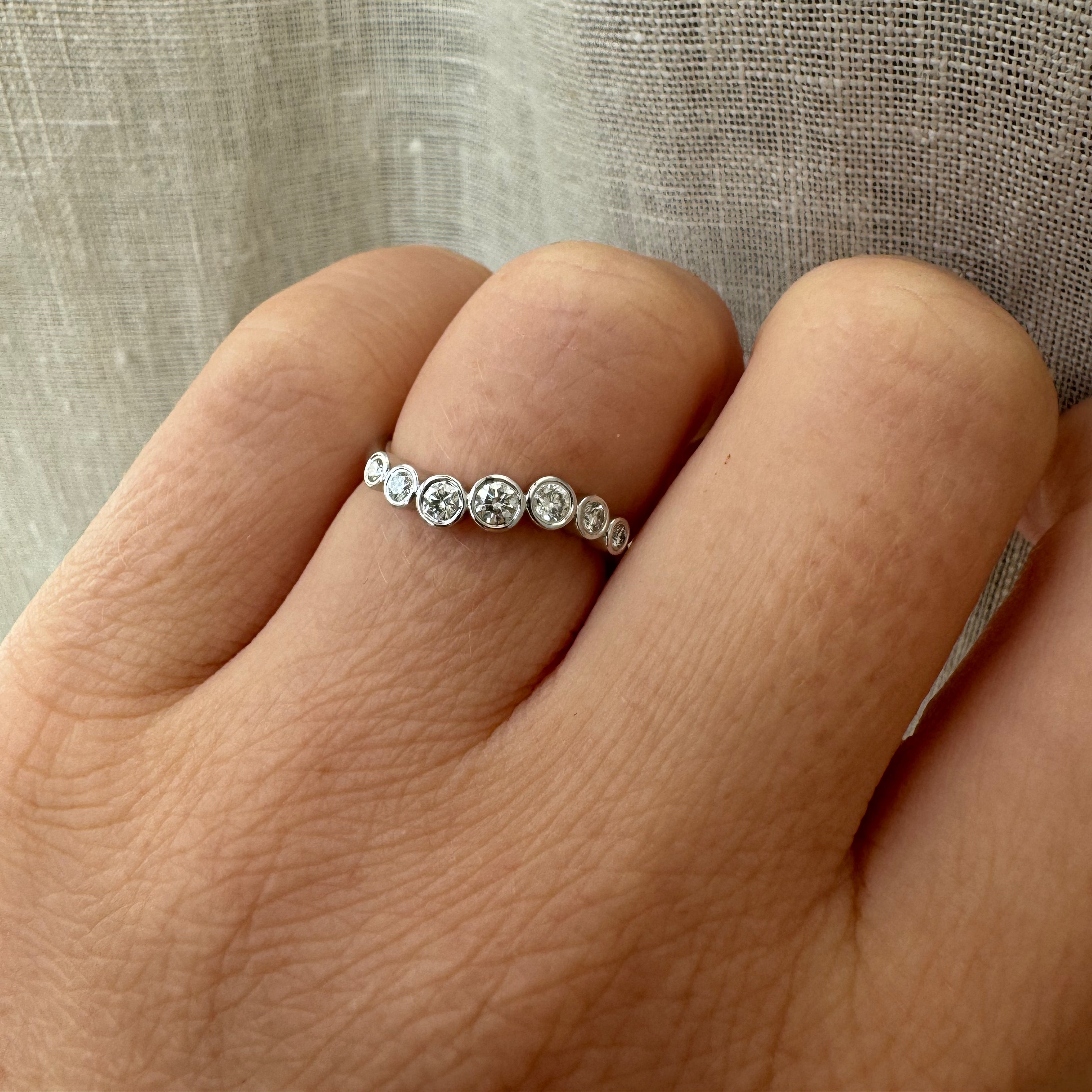 Wave Bezel Diamantring