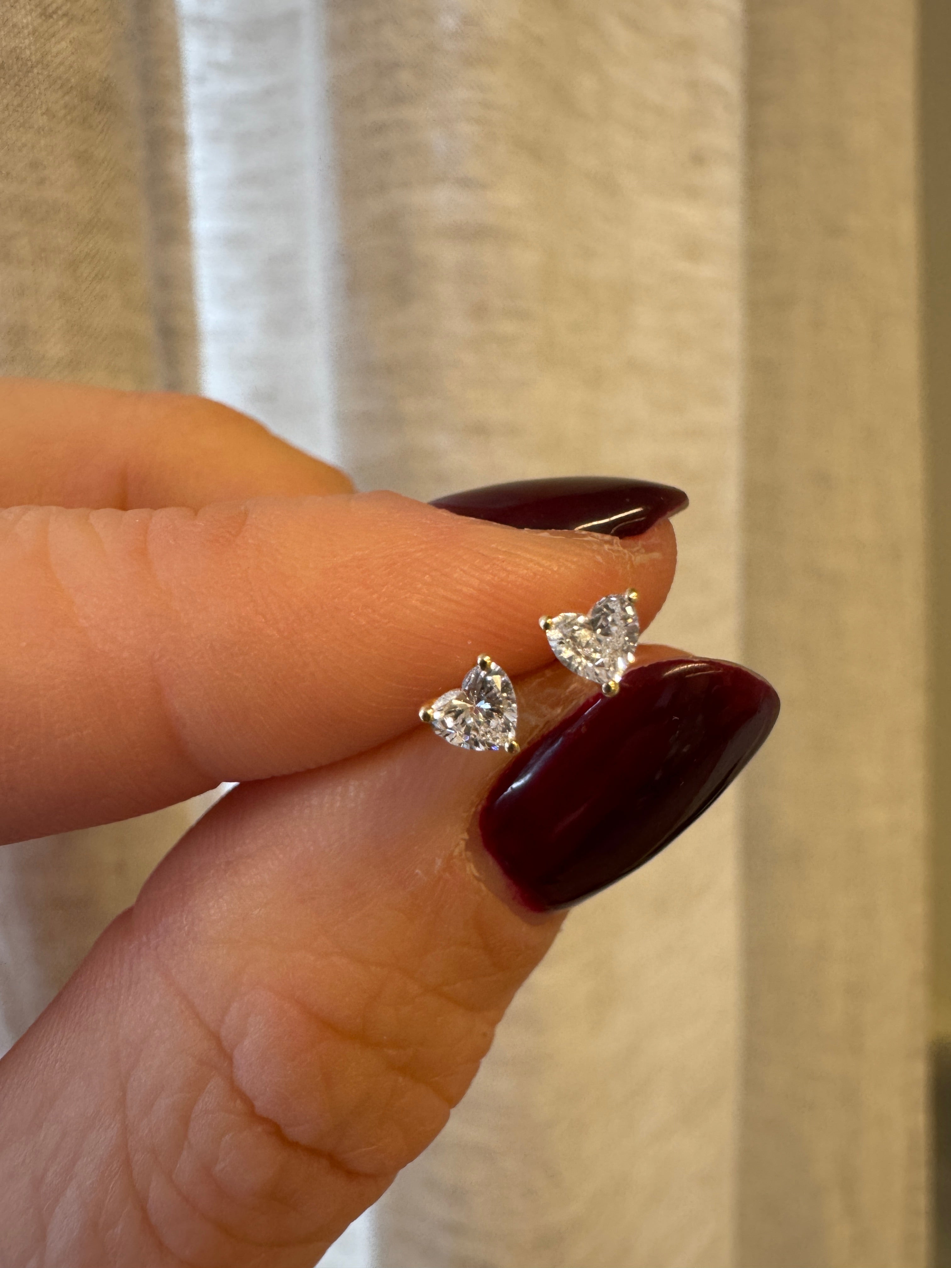 Solitaire Diamant Ørestikker | Hjerte |18K Hvidguld