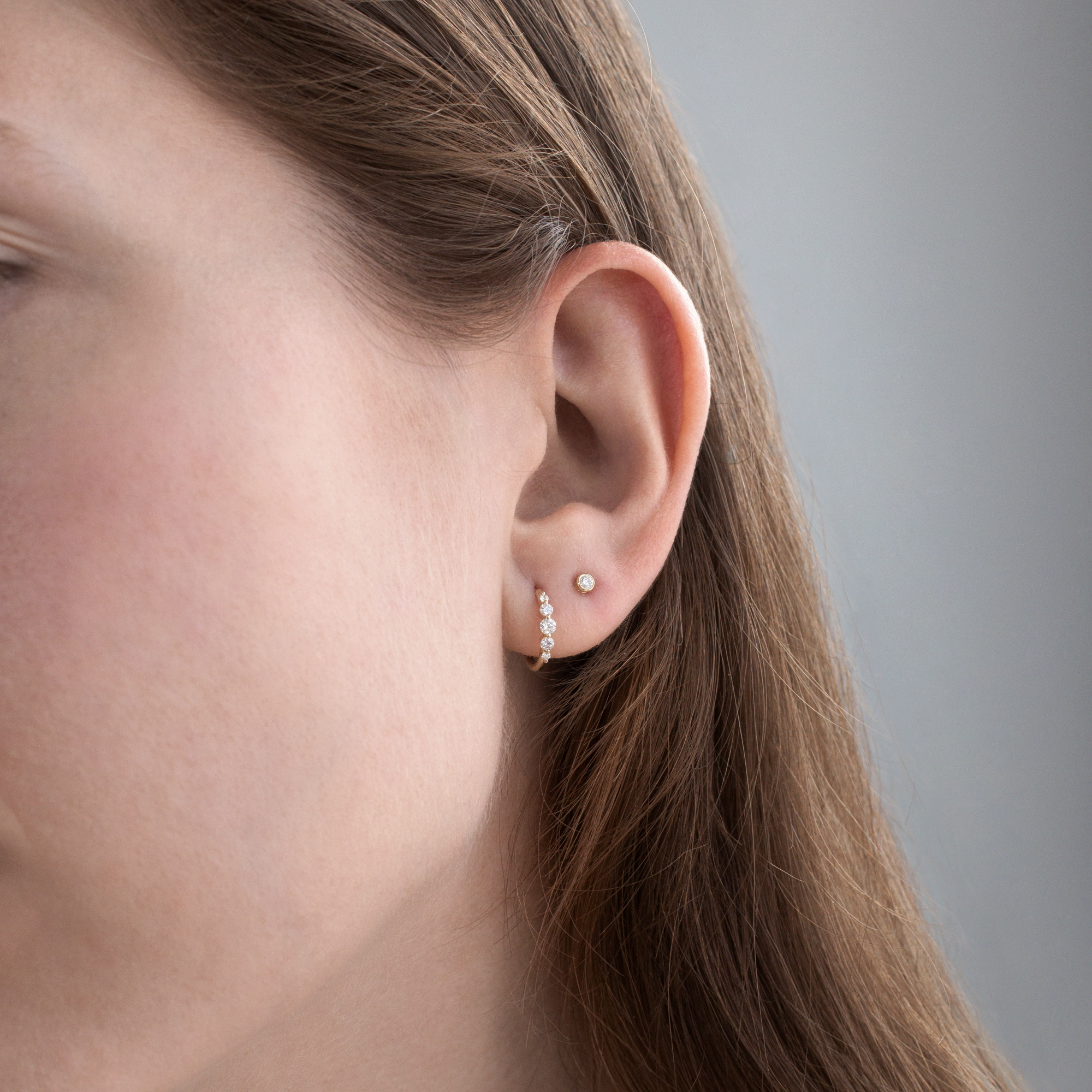 Solitaire Bezel Diamant Ørestikker