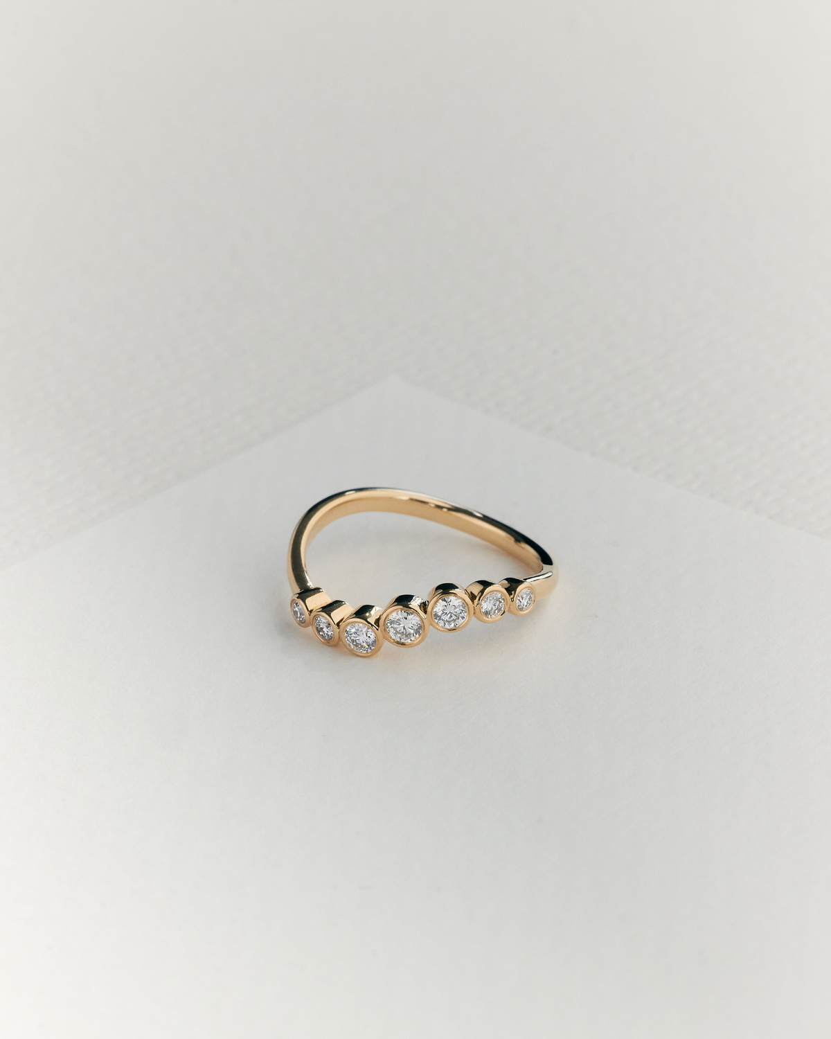 Wave Bezel Diamantring