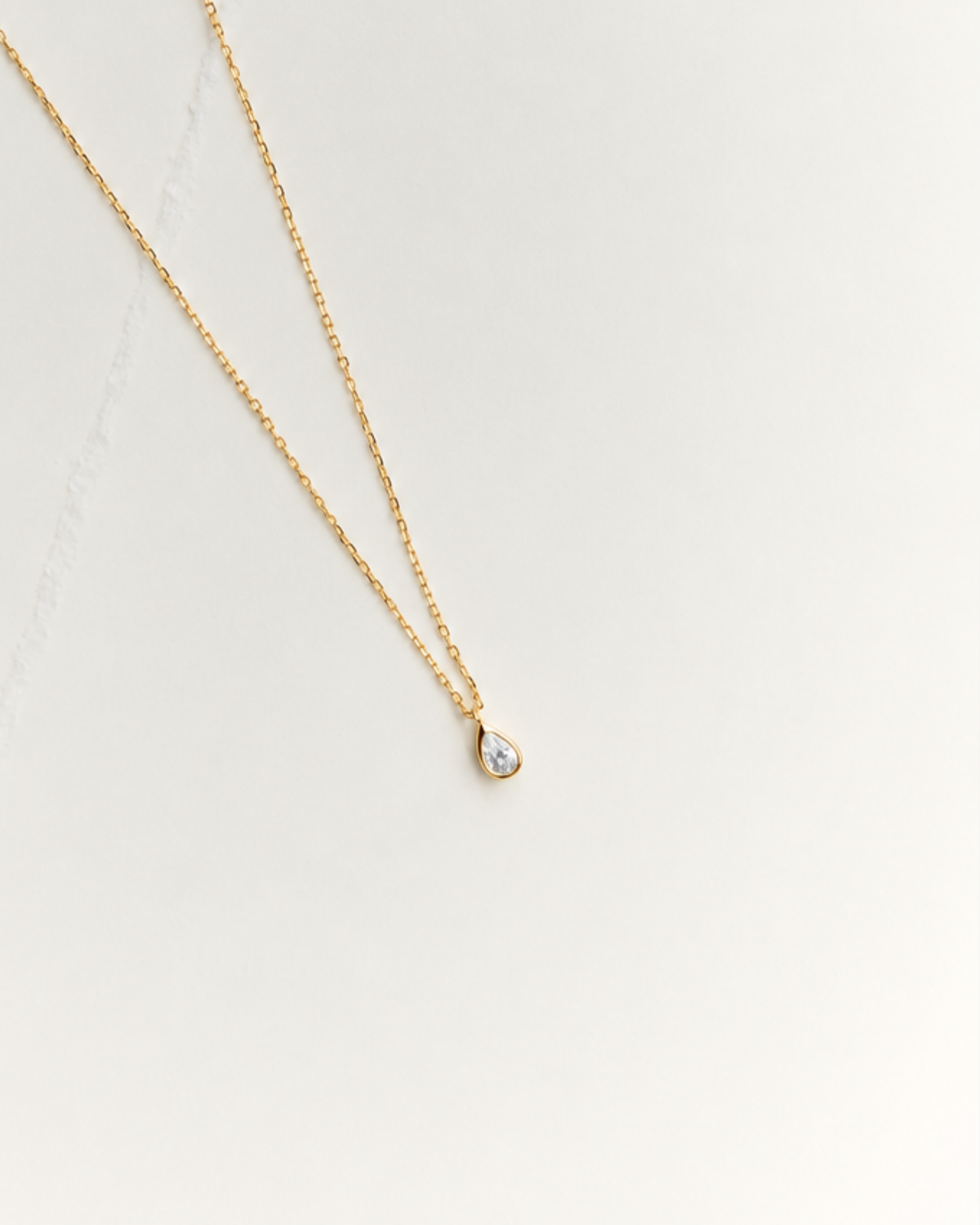 Solitaire Bezel Diamant Halskæde | Dråbe