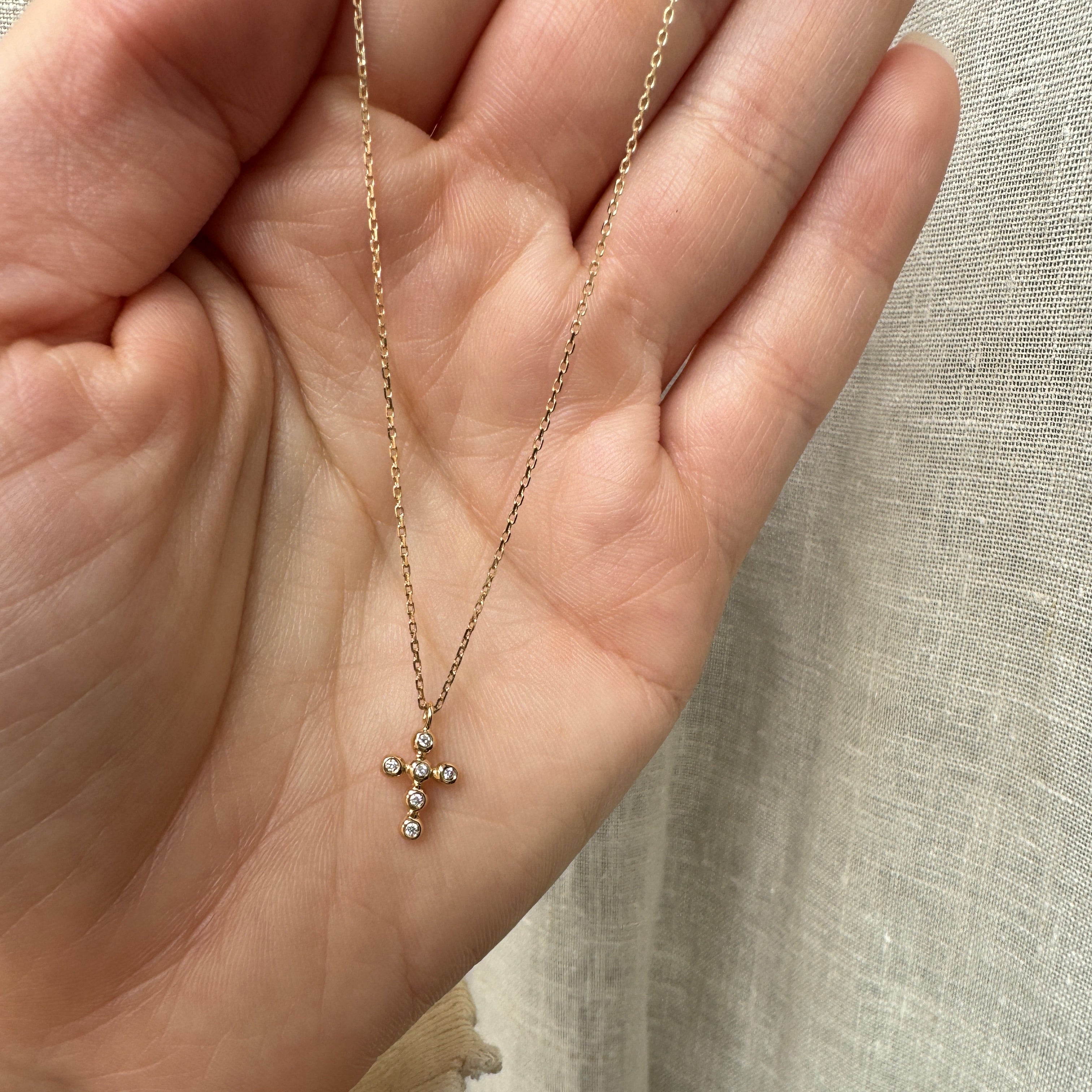 Diamantkors Bezel Halskæde