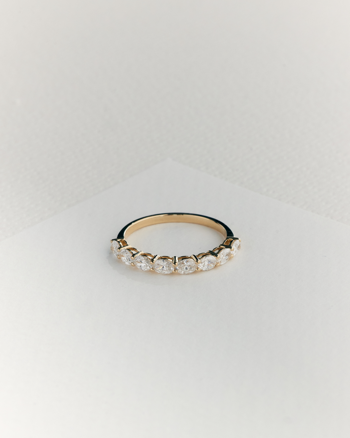 Lucia Halv Alliancering | Oval East-West