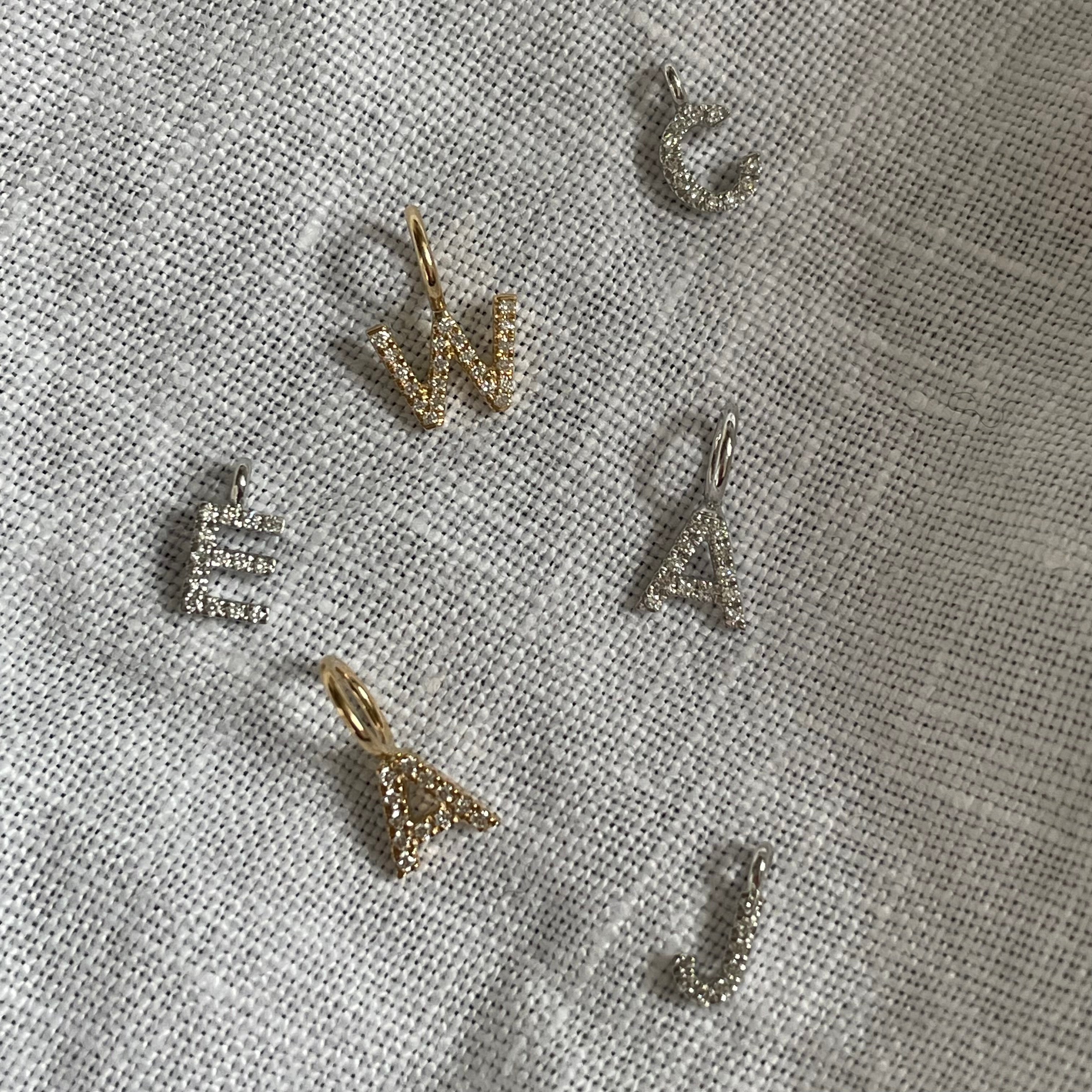 Diamantbogstav uden kæde | 18K Guld