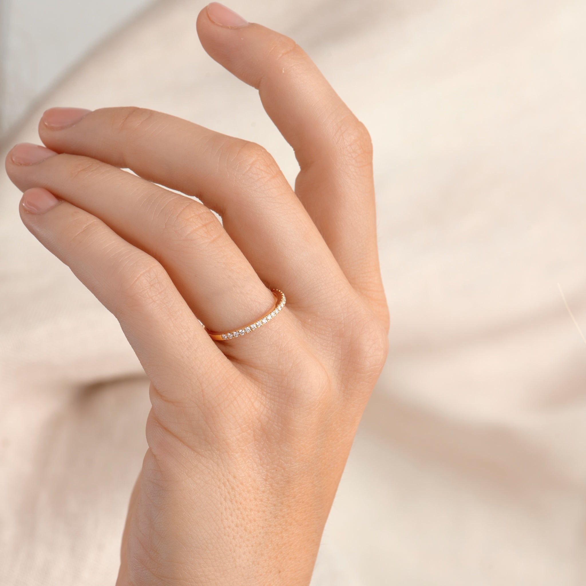 Lemelé-lemelecph-diamond-ring-eternity-alliance-diamant-ring-half-halv-model-18k-18karat-gold-guld