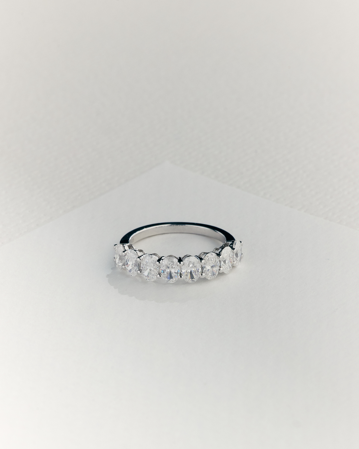 Elodie Halv Alliancering | Oval