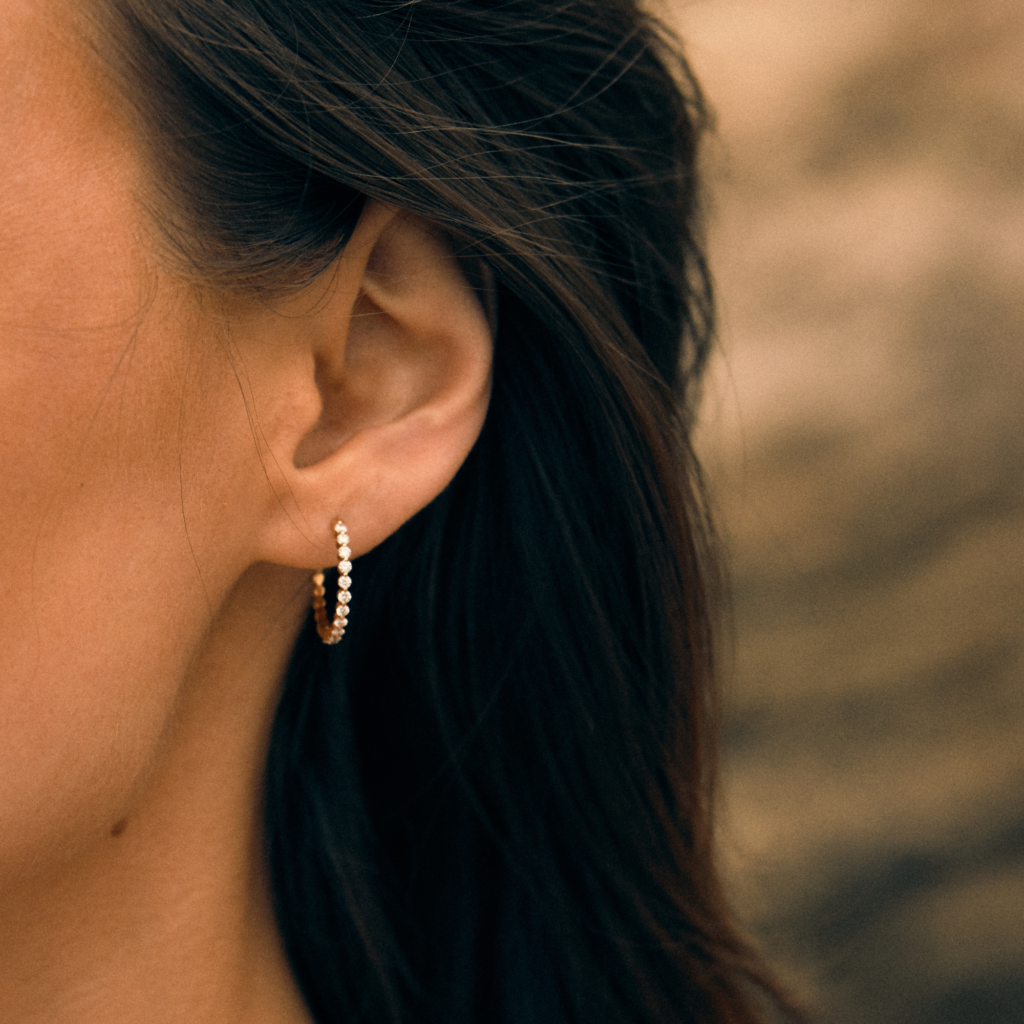 Floating Diamant Hoops