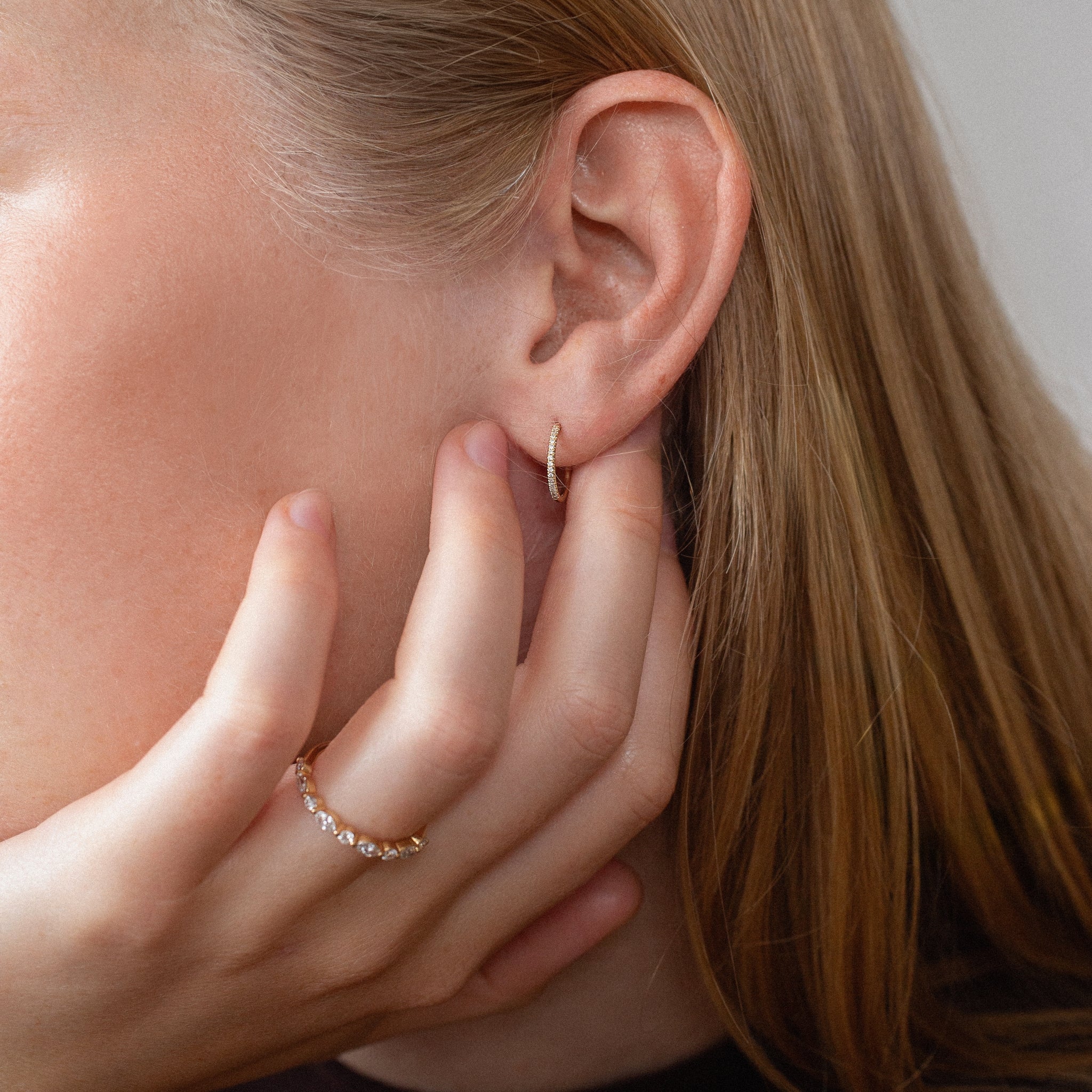 Petite Diamant Hoops | 18K Guld