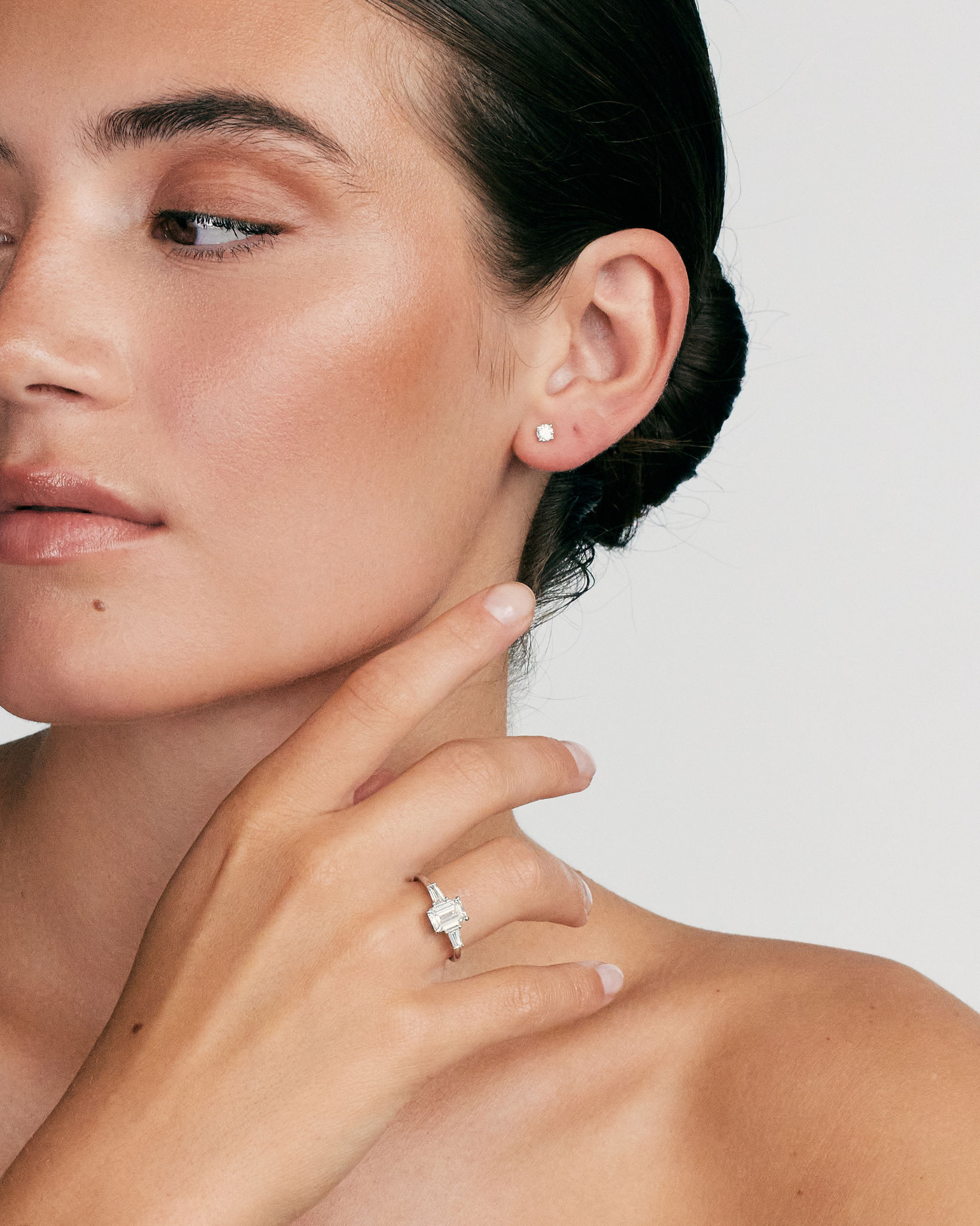Alma Diamantring | Emerald & Baguette