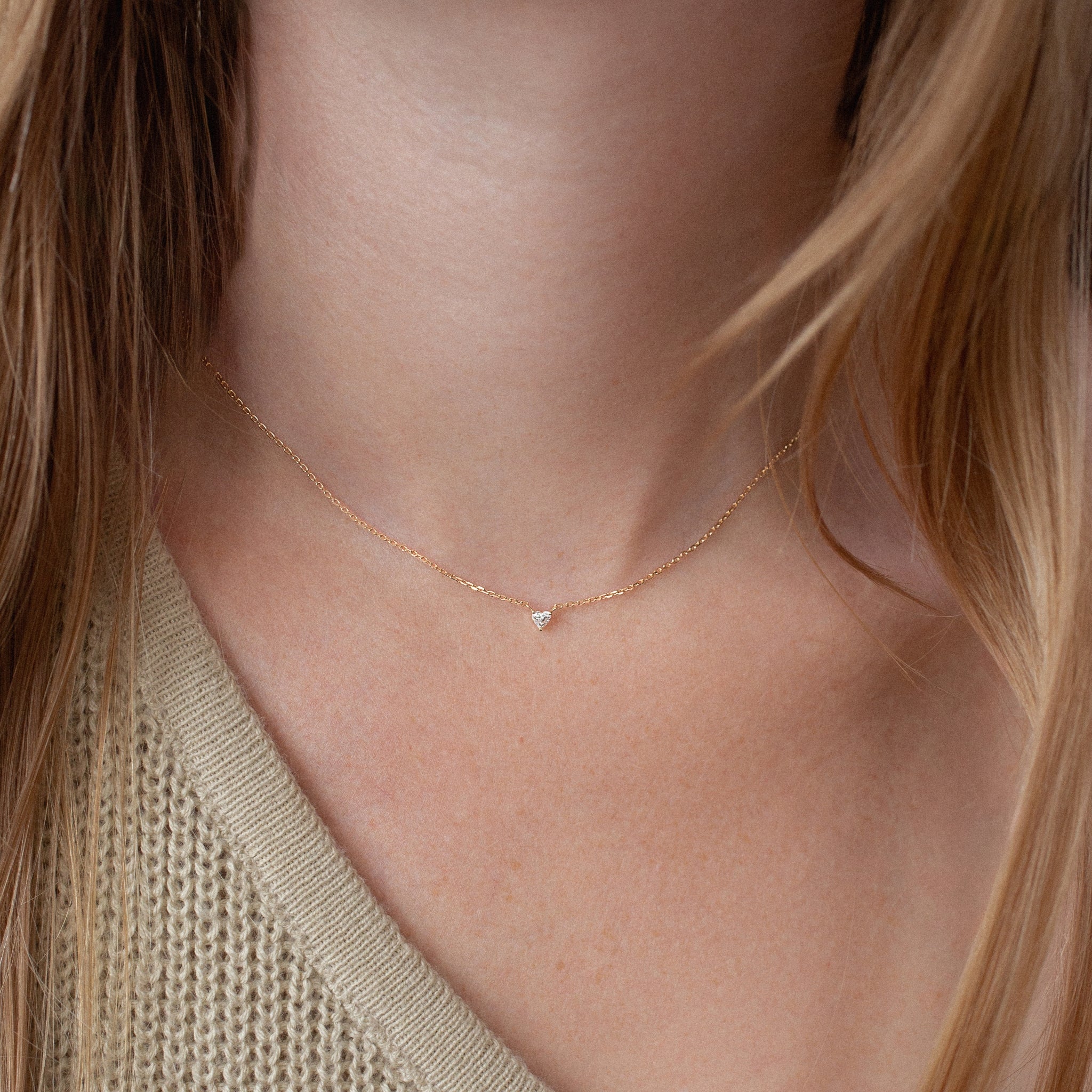 Solitaire Prong Diamant Halskæde | Hjerte | 18K Guld